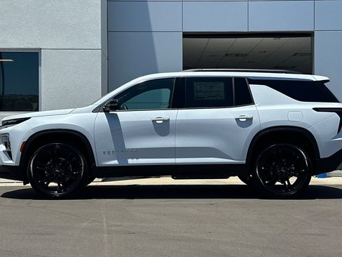 New 2026 Chevrolet Traverse LT FWD image 7