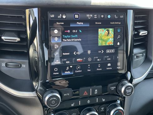 Used 2023 RAM 3500 Big Horn w/ Night Edition image 18