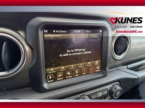 Used 2023 Jeep Gladiator Overland AWD/4WD image 15