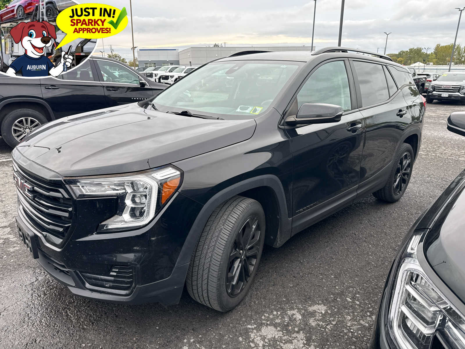 Used 2022 GMC Terrain SLE w/ Driver Convenience Package AWD/4WD image 1