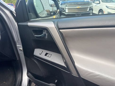 Used 2017 Toyota RAV4 XLE FWD image 16