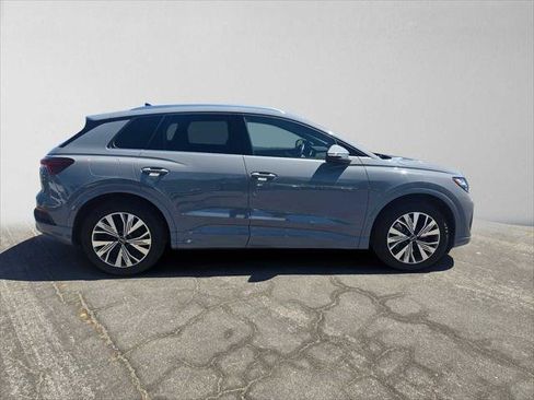 Used 2024 Audi Q4 e-tron Premium RWD image 2