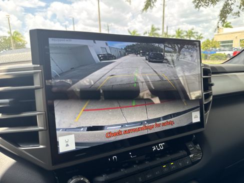 Used 2026 Toyota Tundra Limited AWD/4WD image 24