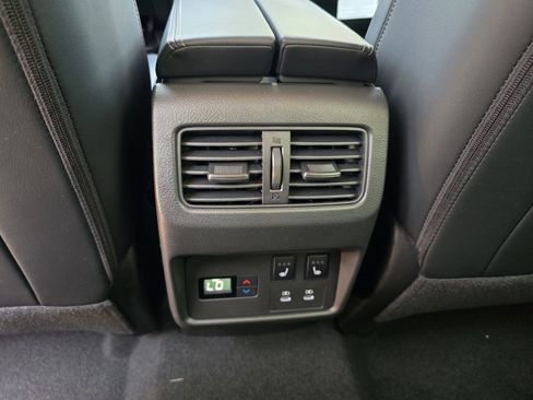 New 2026 Nissan Rogue Platinum AWD/4WD image 24