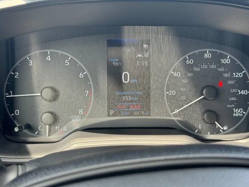 Used 2025 Toyota Corolla LE FWD image 28