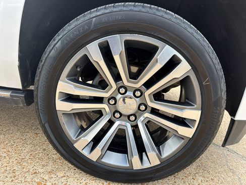 Used 2019 GMC Yukon XL Denali w/ Denali Ultimate Package RWD image 17