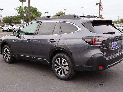 Used 2025 Subaru Outback Premium AWD/4WD image 17