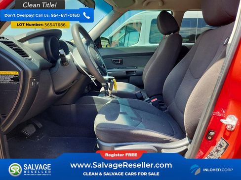 Used 2013 Kia Soul FWD image 9