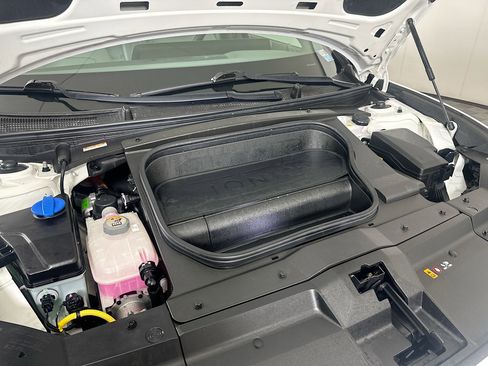 Used 2023 Hyundai Ioniq 6 Limited image 35