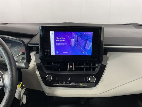 Used 2023 Toyota Corolla LE FWD image 12