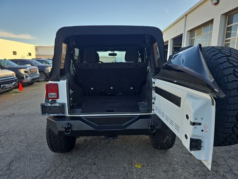Used 2017 Jeep Wrangler Unlimited Sport w/ Quick Order Package 24S AWD/4WD image 12