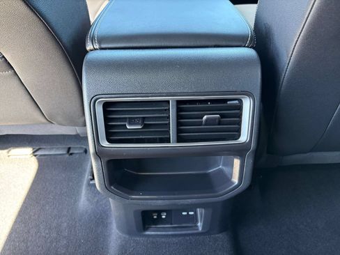 Used 2026 Volkswagen Atlas Cross Sport SE AWD/4WD image 24