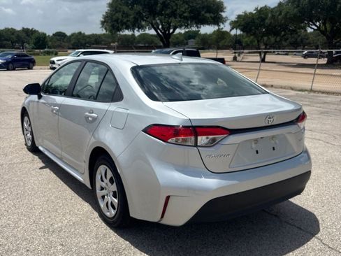 Used 2025 Toyota Corolla LE FWD image 6