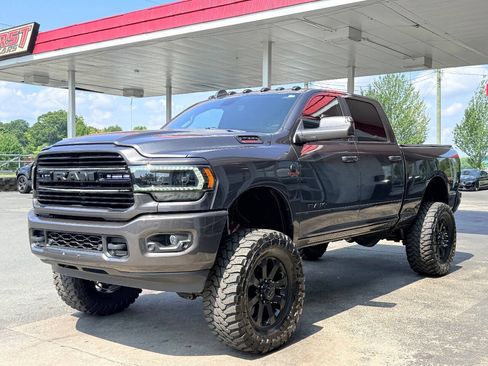 Used 2021 RAM 2500 Big Horn w/ Night Edition AWD/4WD image 6