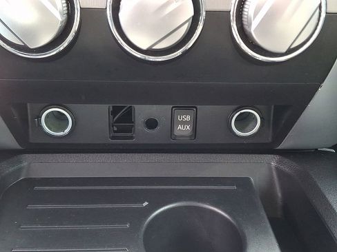 Used 2015 Toyota Tundra SR5 w/ SR5 Upgrade Package image 26