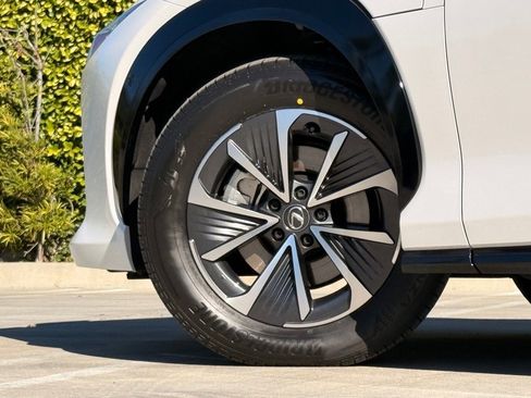 Certified 2023 Lexus RZ 450e Premium w/ Technology Package image 9