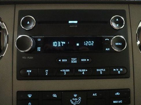 Used 2016 Ford F250 XLT w/ XLT Value Package AWD/4WD image 12