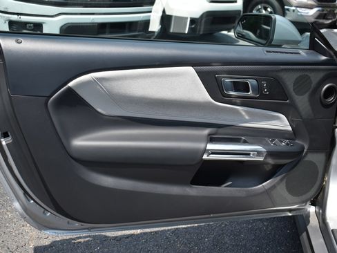 Used 2024 Ford Mustang GT RWD image 11