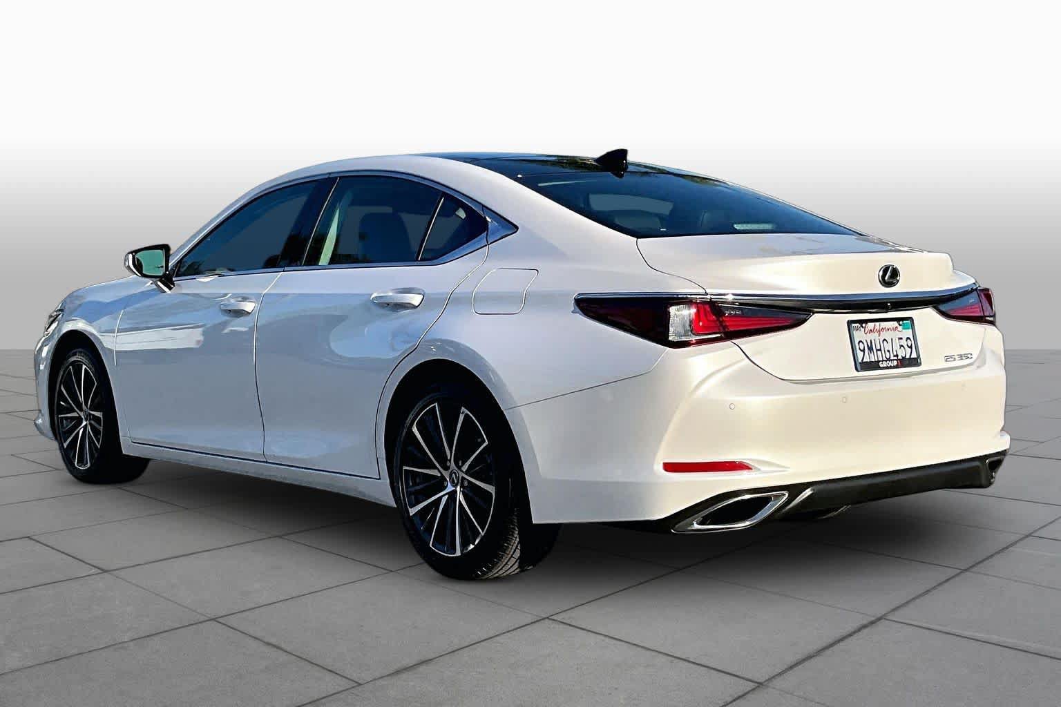Used 2024 Lexus ES 350 w/ Premium Package FWD image 11