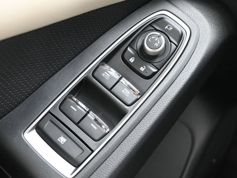 New 2025 Subaru Ascent Limited image 36