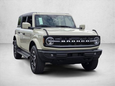 New 2026 Ford Bronco Outer Banks AWD/4WD image 3