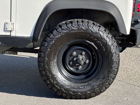 Used 1993 Land Rover Defender 110 image 41