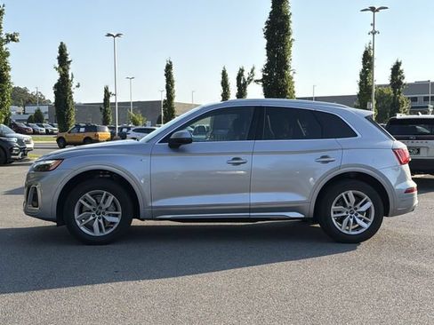 Used 2022 Audi Q5 2.0T Premium w/ Convenience Package AWD/4WD image 6
