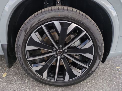 New 2026 Volvo XC90 B6 Plus w/ Protection Package Premier image 11