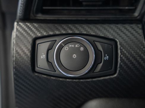 Used 2017 Ford Mustang Coupe image 41