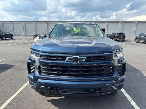 Used 2022 Chevrolet Silverado 1500 RST w/ Z71 Off-Road Package AWD/4WD image 2
