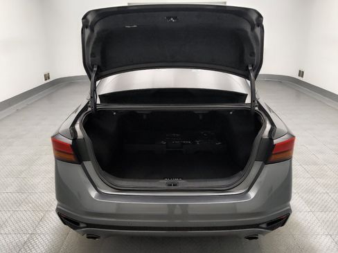 Used 2024 Nissan Altima 2.5 SV w/ SV Premium Package FWD image 29