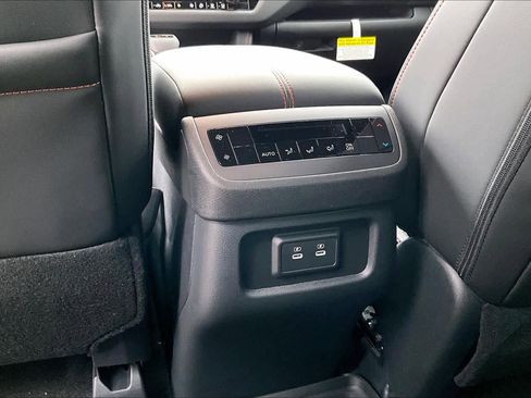 New 2026 Nissan Pathfinder Rock Creek AWD/4WD image 18