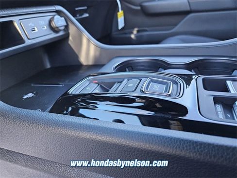 New 2025 Honda Pilot TrailSport image 12