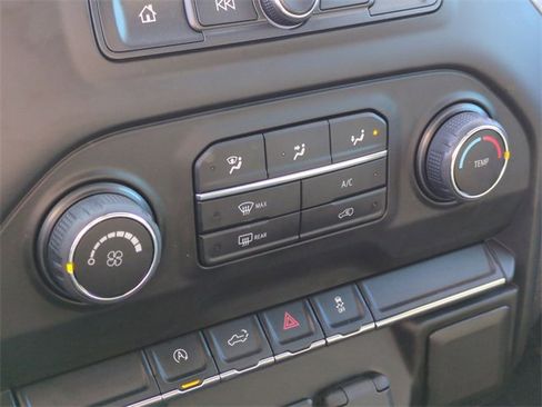 Used 2022 Chevrolet Silverado 1500 Custom image 17