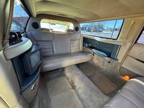 Used 1999 Lincoln Town Car Executive image 7
