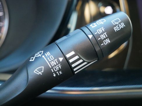 Used 2021 Buick Envision Essence image 23