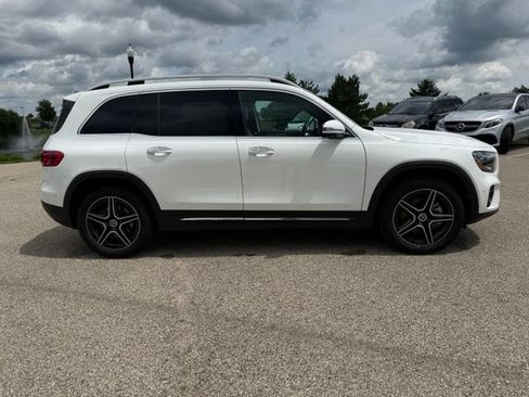 Used 2026 Mercedes-Benz GLB 250 4MATIC image 7