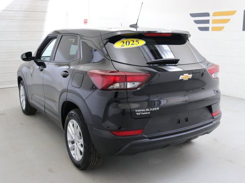 Certified 2025 Chevrolet TrailBlazer LS w/ LS Convenience Package image 6