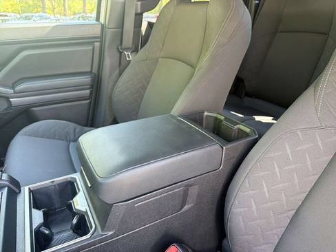 Used 2025 Toyota Tacoma SR5 AWD/4WD image 21