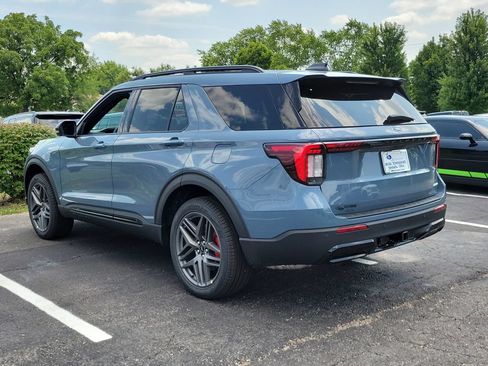 New 2026 Ford Explorer ST-Line w/ ST-Line Street Pack AWD/4WD image 6