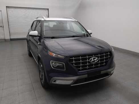 Used 2023 Hyundai Venue Limited w/ Cargo Package FWD image 14