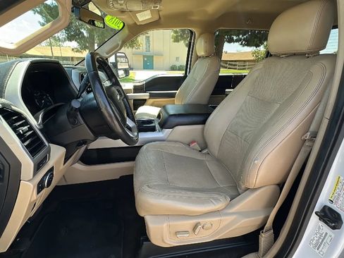 Used 2018 Ford F250 Lariat w/ Lariat Value Package RWD image 13