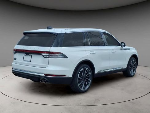 New 2026 Lincoln Aviator Reserve AWD/4WD image 9