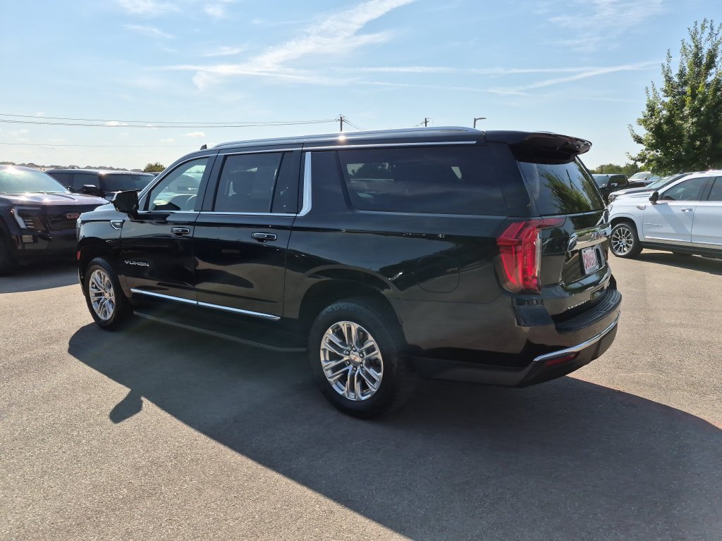Used 2023 GMC Yukon XL SLT w/ Max Trailering Package AWD/4WD image 7