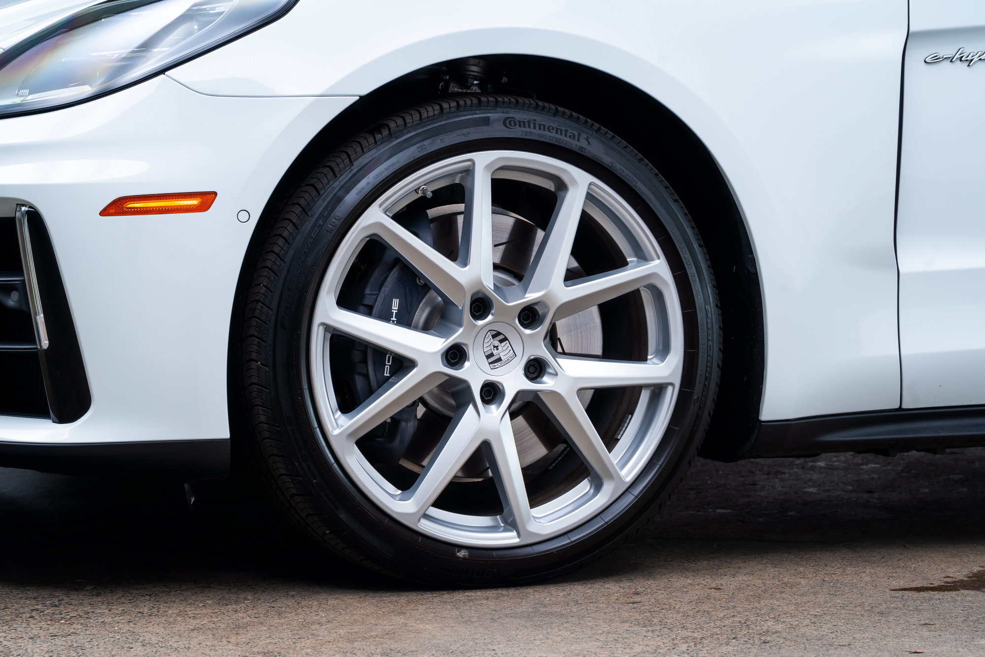 Used 2026 Porsche Panamera 4 E-Hybrid AWD/4WD image 5