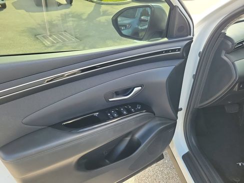 Used 2023 Hyundai Tucson Limited AWD/4WD image 19