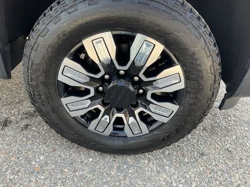 Used 2024 GMC Sierra 2500 Denali w/ Denali Reserve Package AWD/4WD image 59