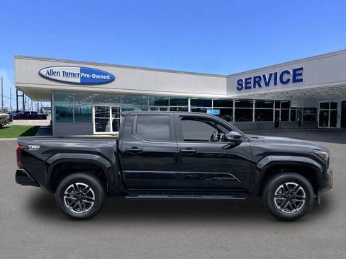 Used 2024 Toyota Tacoma TRD Sport w/ TRD Sport Upgrade Package RWD image 8