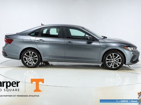Used 2025 Volkswagen Jetta Sport FWD image 46