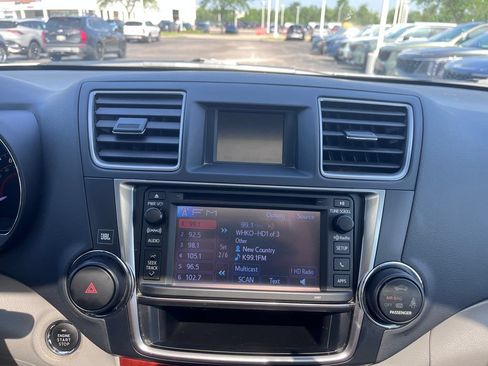 Used 2013 Toyota Highlander Limited AWD/4WD image 15
